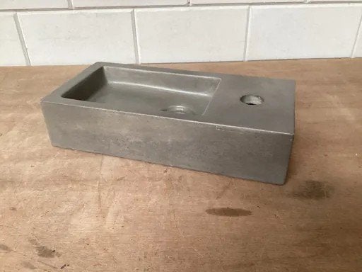 Betonnen wastafel nieuw!!, Ophalen, Zo goed als nieuw, Steen, Wastafel
