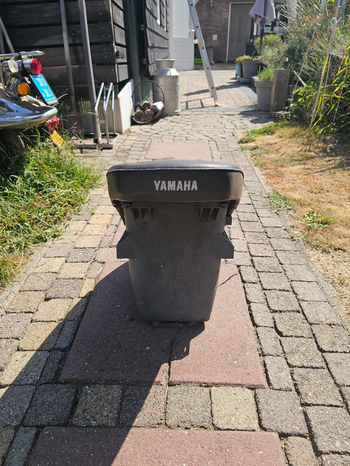 yahama neos buddy. zwart, zit fijn, is nog goed., Fietsen en Brommers, Ophalen, Gebruikt, Benzine, Neo's
