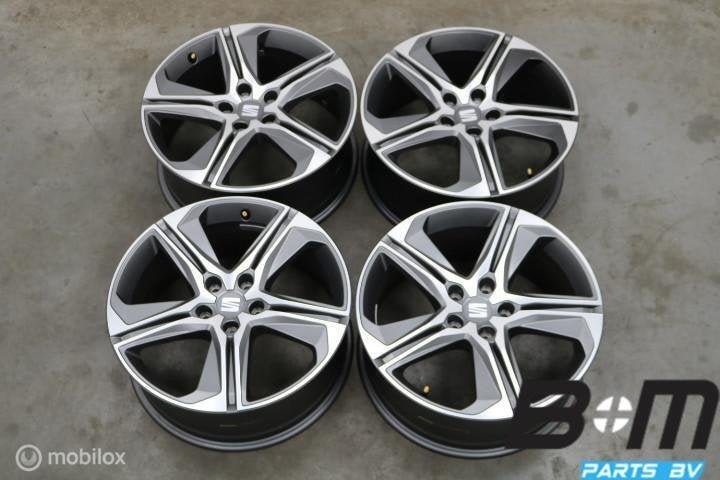 NIEUWSTAAT! ORIGINEEL! 18 inch velgen Seat Leon! 5FA601025Q, 18 inch, Gebruikt, Velg(en), Personenwagen