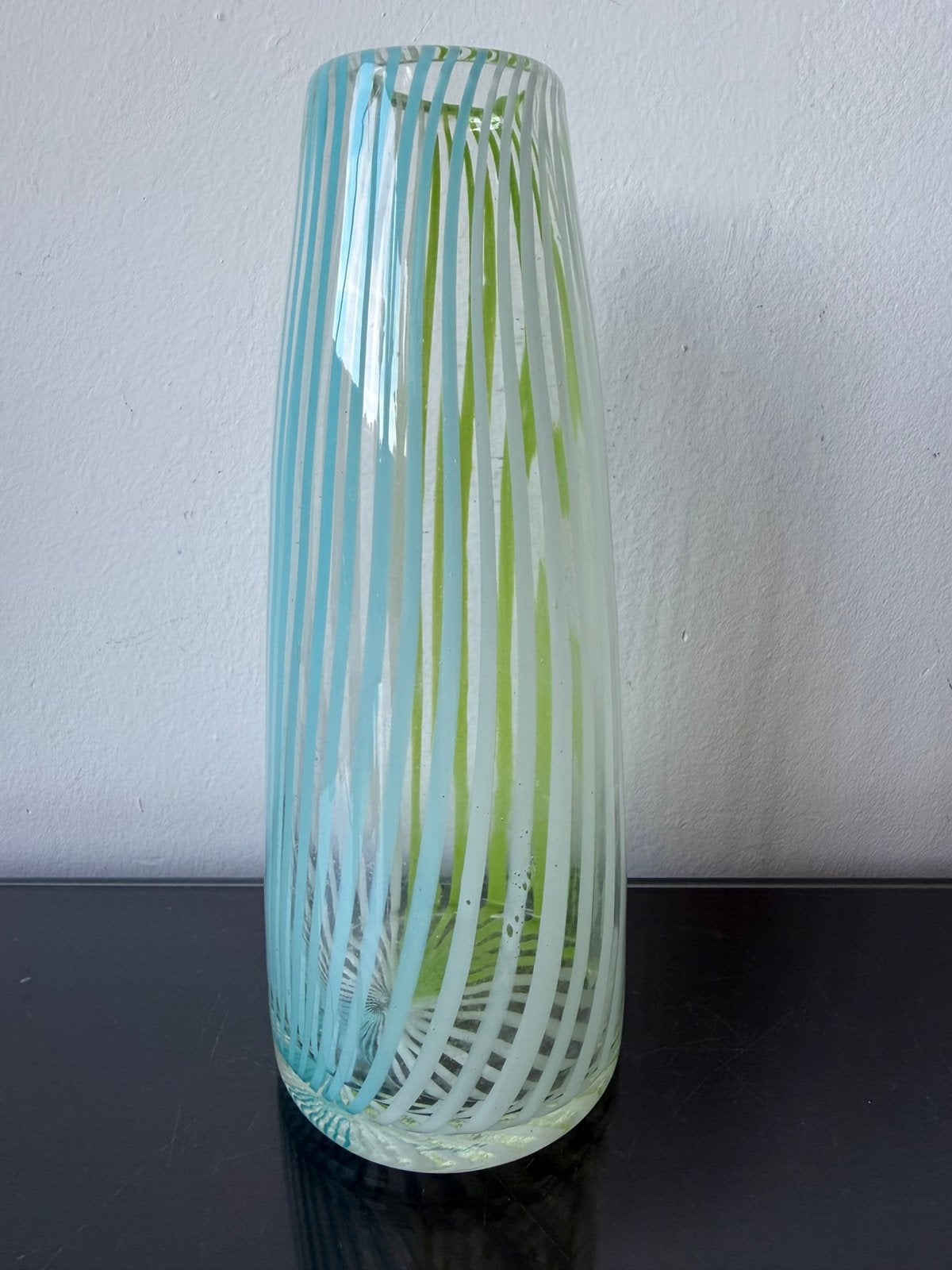 Murano vaas wit blauw groen Dino Martens, Ophalen of Verzenden, Zo goed als nieuw, Blauw, Glas
