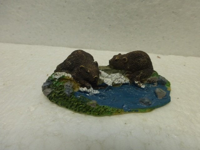 lemax building beavers kerstdorp bevers scenery figurines, Diversen, Kerst, Ophalen of Verzenden, Zo goed als nieuw