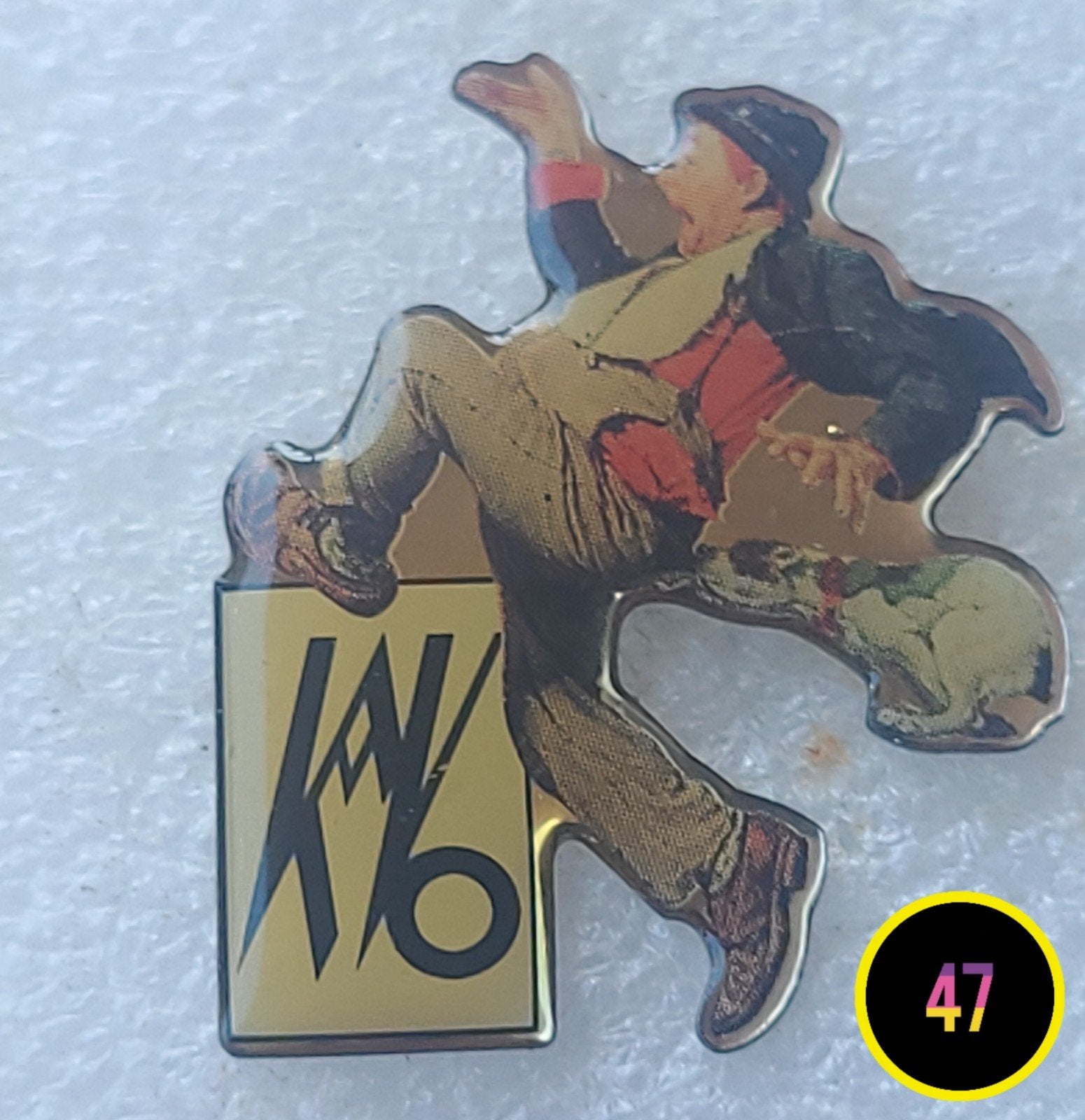 Vintage KAVO Pin, Verzamelen, Speldjes, Pins en Buttons, Verzenden, Gebruikt, Sport, Speldje of Pin