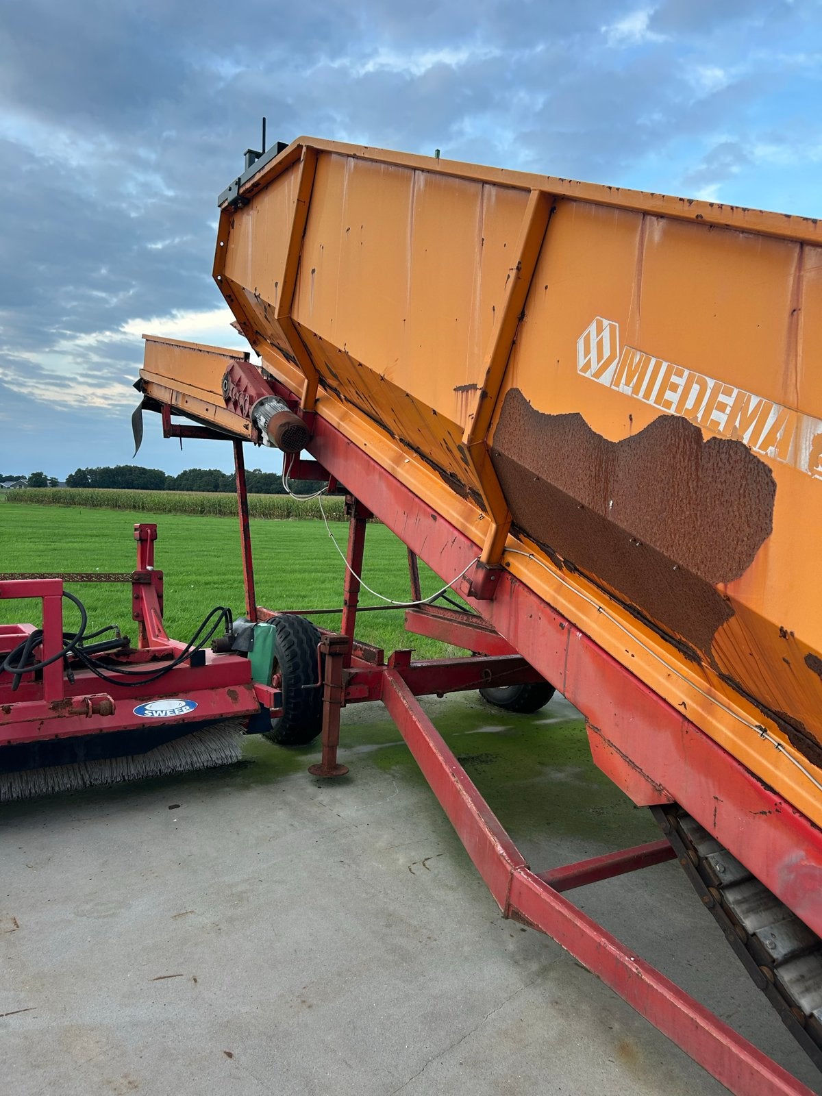 Miedema stortbunker SB-951 uit 1999, Ophalen, Akkerbouw, Aardappeltechniek