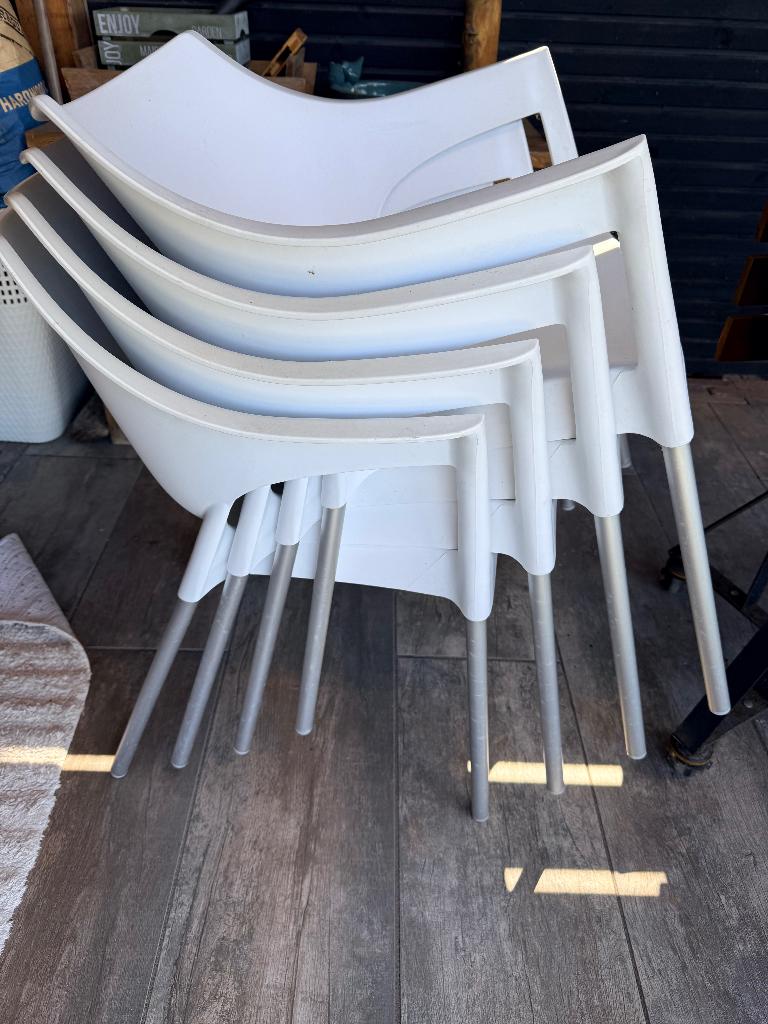 Stapelbare kunststof kuipstoelen, Tuin en Terras, Tuinstoelen, Ophalen, Gebruikt, Kunststof, Stapelbaar