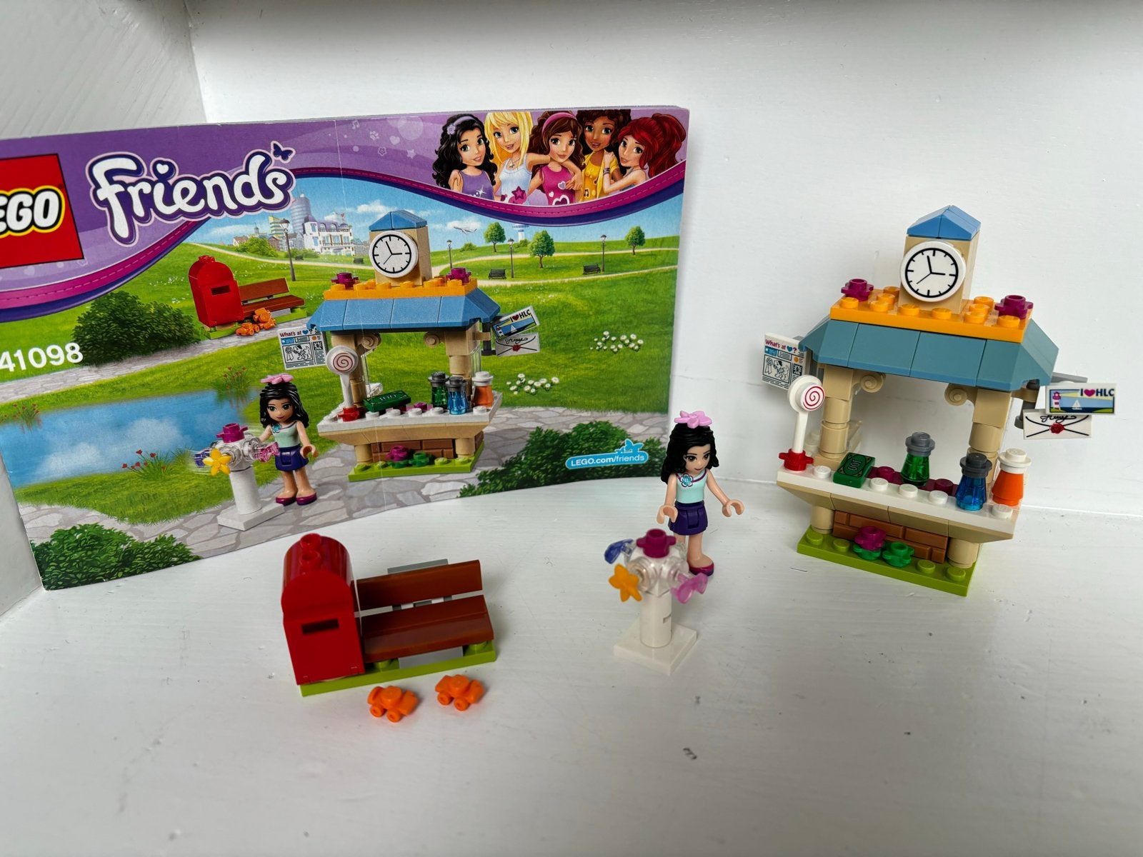 LEGO Friends 41098 Emma's Kiosk - Zo goed als nieuw, Ophalen of Verzenden, Zo goed als nieuw, Lego