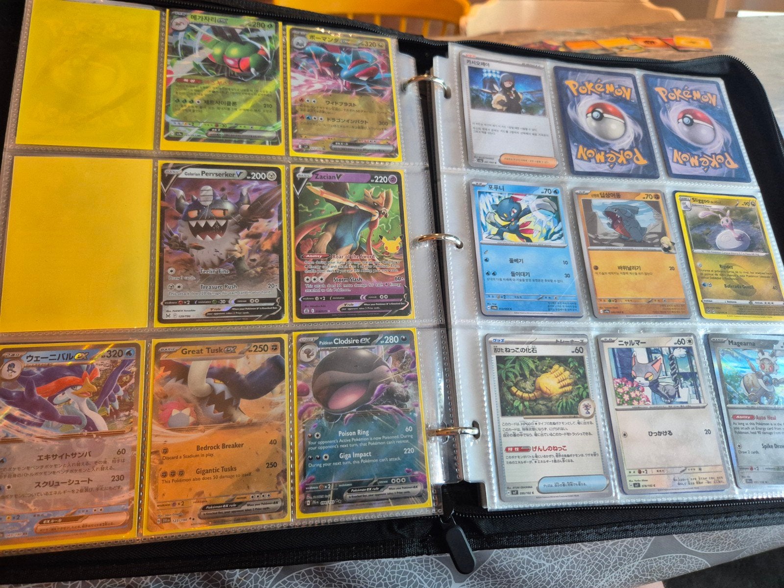 Grote collectie Pokémon kaarten in map en blik, Ophalen of Verzenden, Gebruikt, Meerdere kaarten, Foil