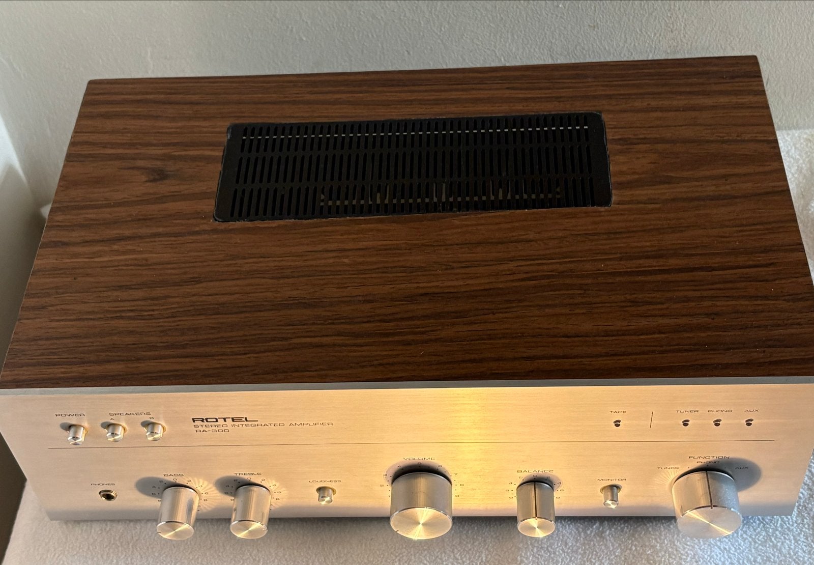 Prachtige vintage Rotel RA-300 versterker (gefineerd), Overige merken, Gebruikt, Rotel, Rotel
