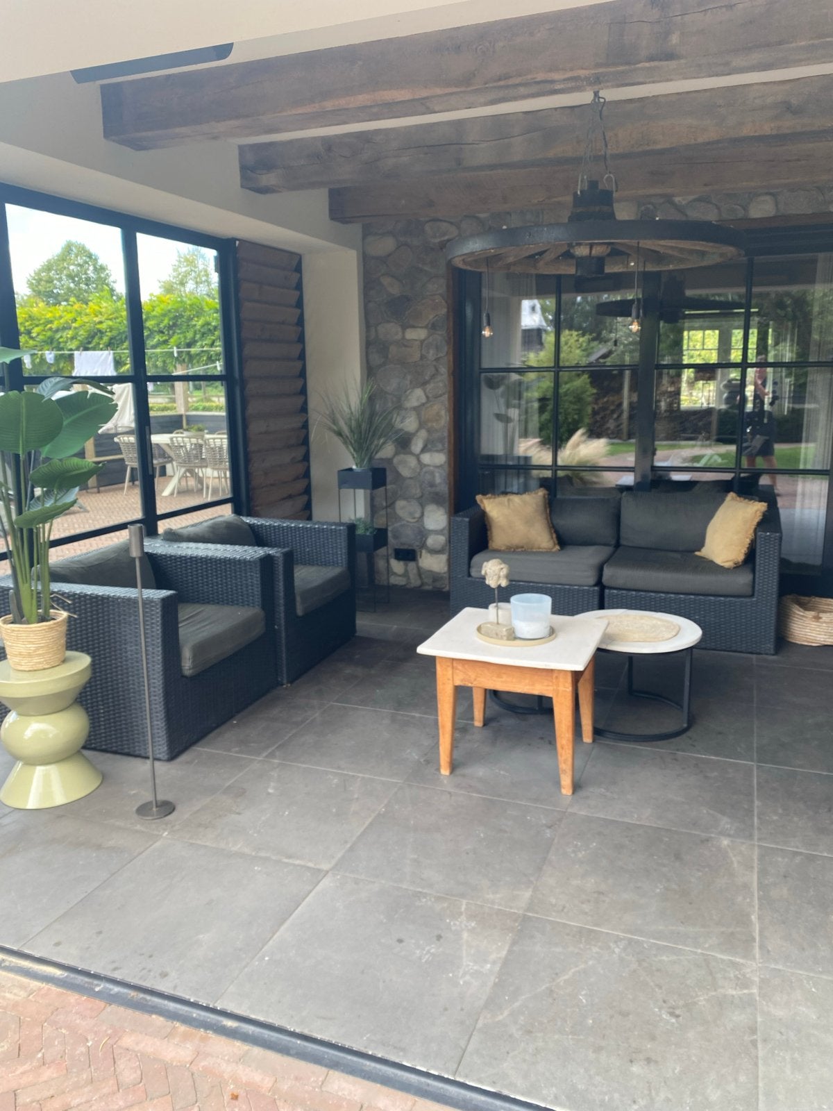 Loungebank en fauteuils van wicker met kussens, 5 zitplaatsen, Gebruikt, Ophalen of Verzenden, Bank