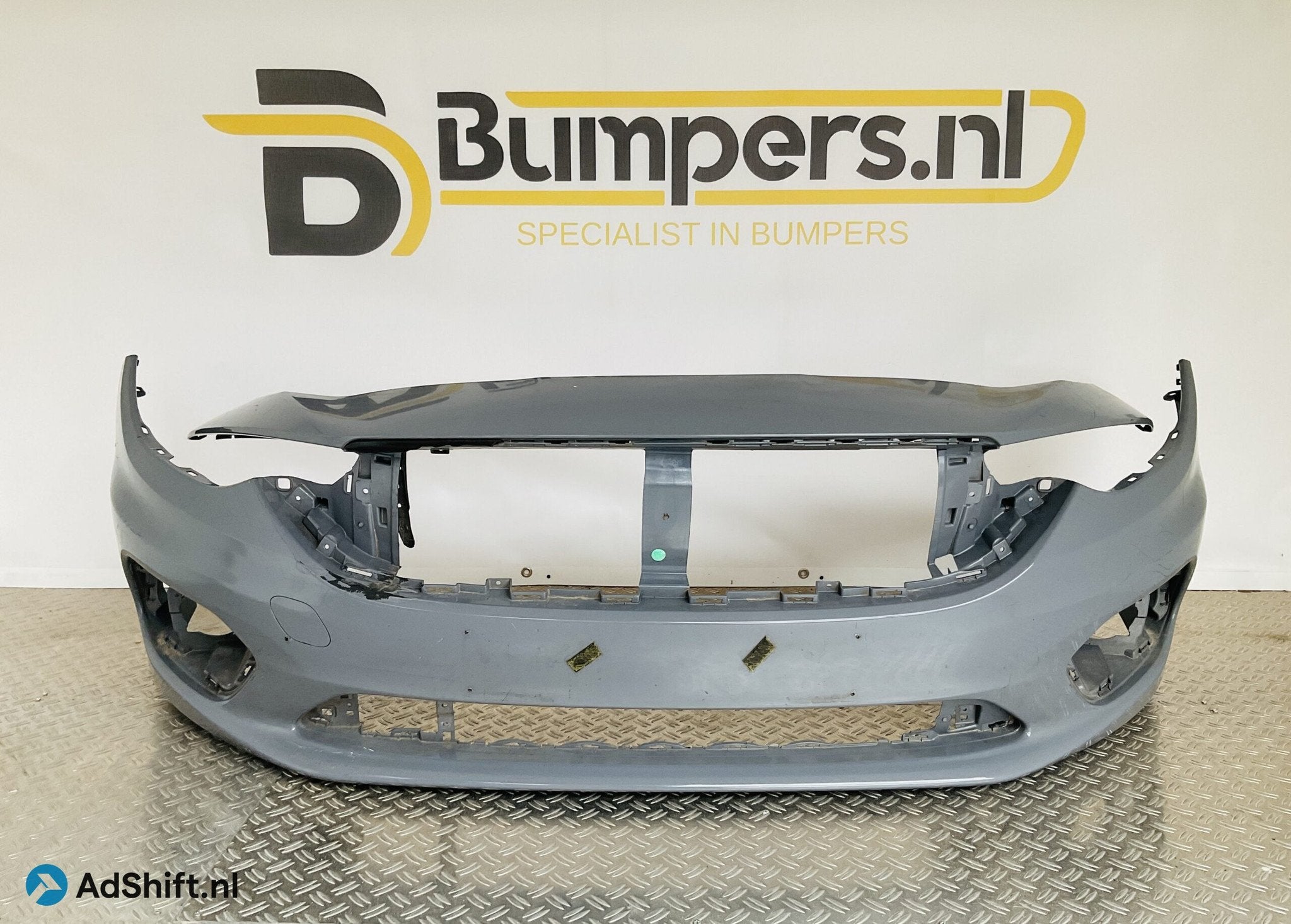 Bumper Fiat Tipo 2015-2023 735631451 Voorbumper 2-B8-13293R, Bumper