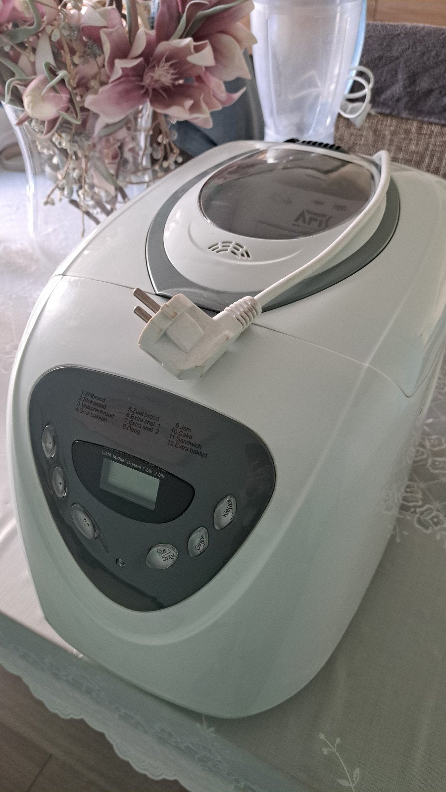 AFK Broodbakmachine - Wit - Zo goed als nieuw, Witgoed en Apparatuur, Kijkvenster, 800 tot 1200 gram deeg, Ophalen of Verzenden