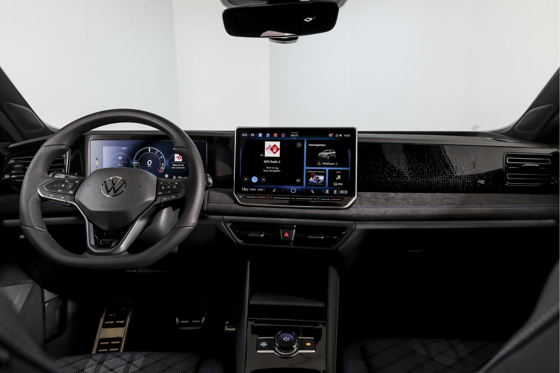 Volkswagen Tiguan 1.5 eHybrid 272 PK R-Line | Black Style |, 12 maanden, Stof, 4 cilinders, Plug-in hybride