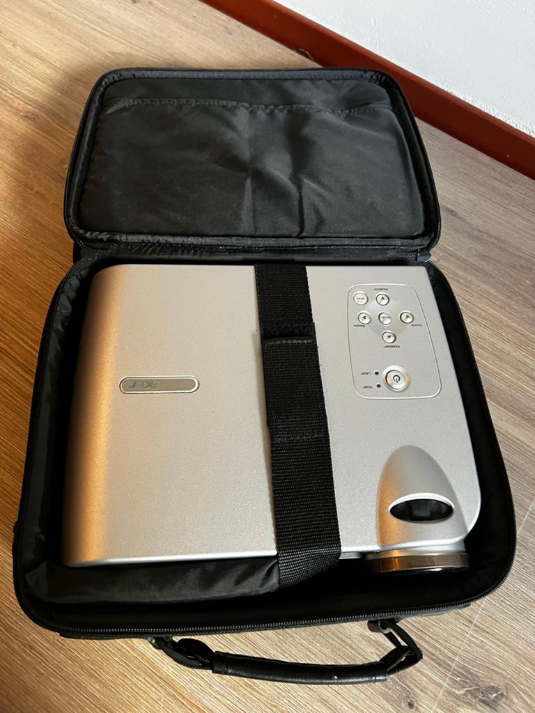 Acer PD112 DLP Projector met Draagtas, Audio, Tv en Foto, Beamers, Ophalen of Verzenden, Zo goed als nieuw, DLP, Overige resoluties