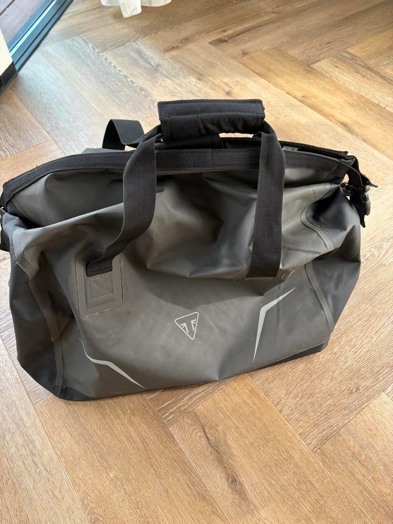 Triumph tas topkoffer tiger sport 660/800, Motoren, Ophalen of Verzenden, Zo goed als nieuw