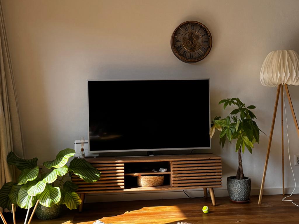 TV Table from Made, Ophalen, 100 tot 150 cm, Eikenhout, Zo goed als nieuw