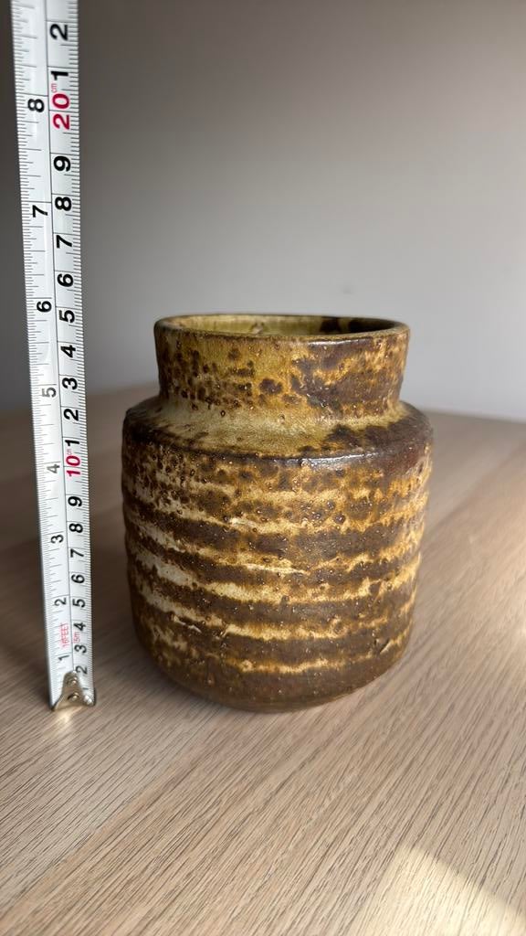 Mobach vintage vaas in goede staat., Huis en Inrichting, Overige kleuren, Aardewerk of Porselein, Ophalen of Verzenden, Zo goed als nieuw