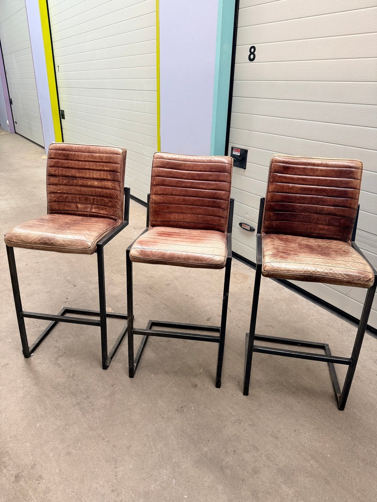 Set van 6 industriële barkrukken met lederen zitting, Ophalen, Gebruikt, Met voetsteun, 60 tot 90 cm