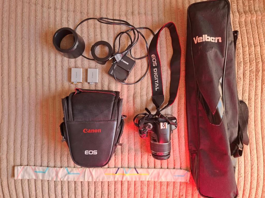 Canon EOS 450D startersset – compleet met lens & statief, Ophalen, Gebruikt, Canon, Minder dan 4 keer