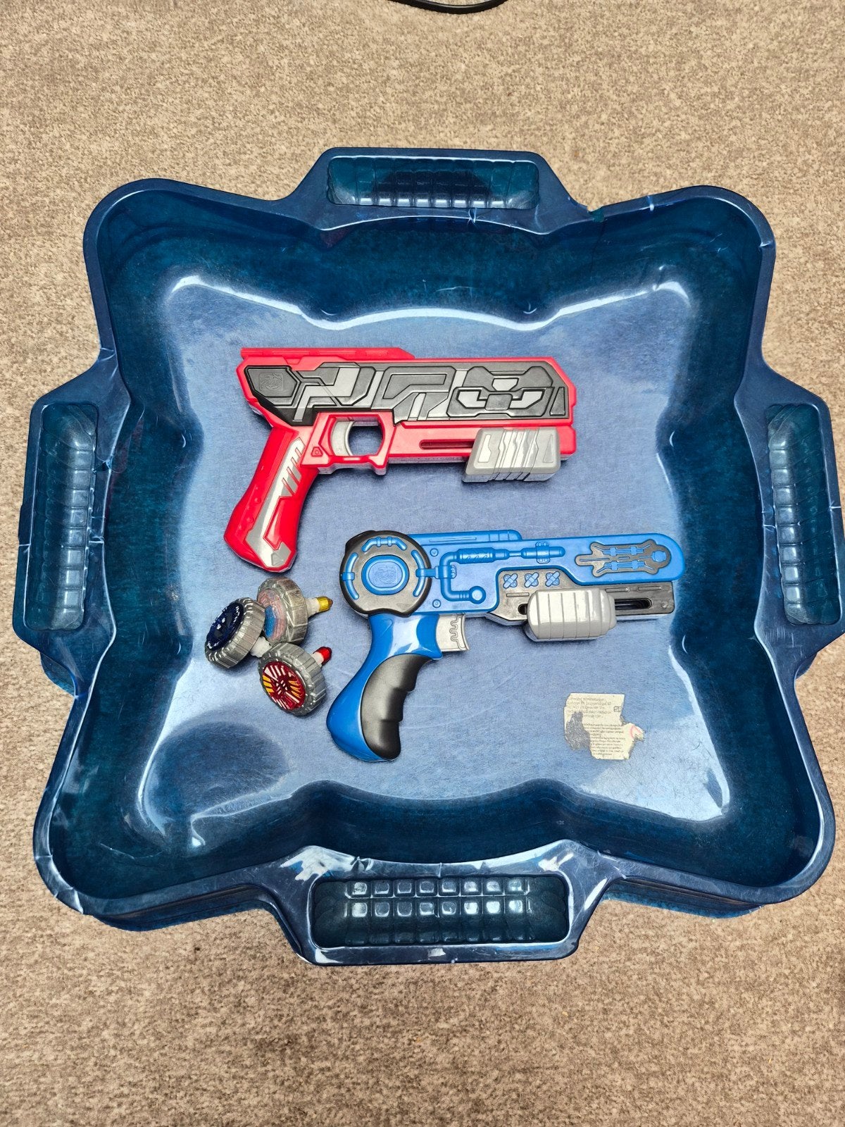 Beyblade Burst Arena met 2 Launchers en 3 Beyblades, Ophalen, Gebruikt, Jongen of Meisje