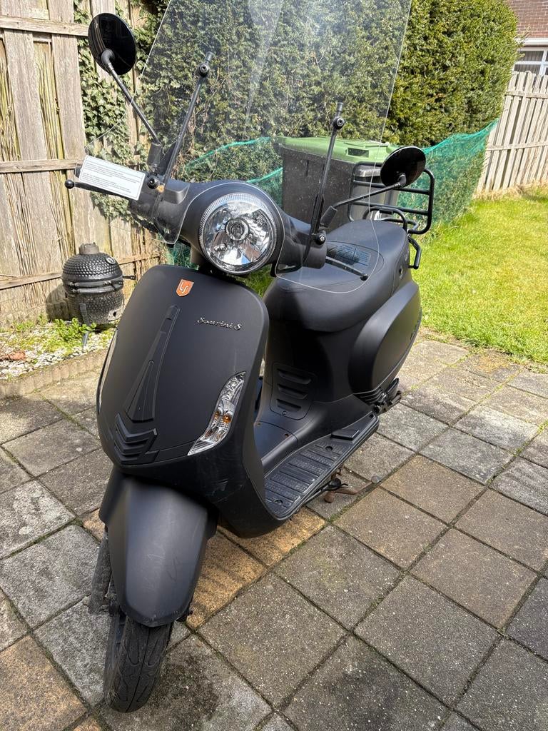 LA SOURIS SOURINI Scooter 2022 - Zwart, 45km/u, 6500km, Fietsen en Brommers, Ophalen, Gebruikt, Overige merken