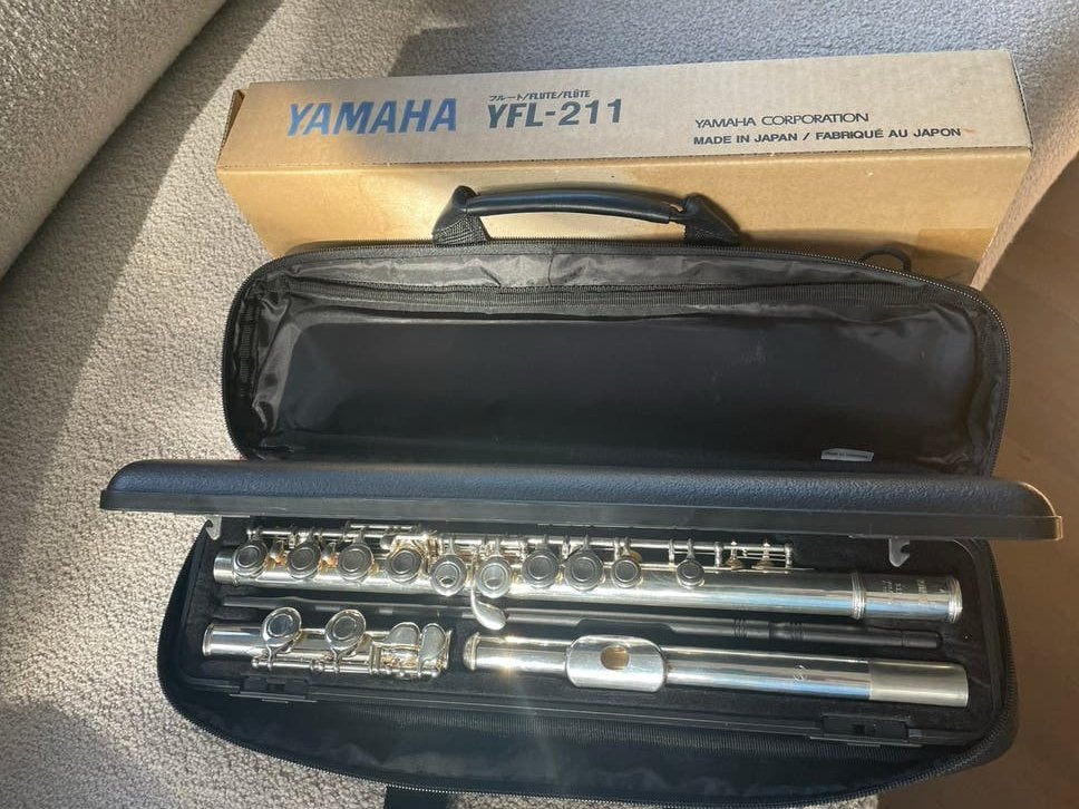 Dwarsfluit Yamaha 211 nieuwstaat en nagekeken speelklaar tip, Muziek en Instrumenten, Ophalen of Verzenden, Zo goed als nieuw