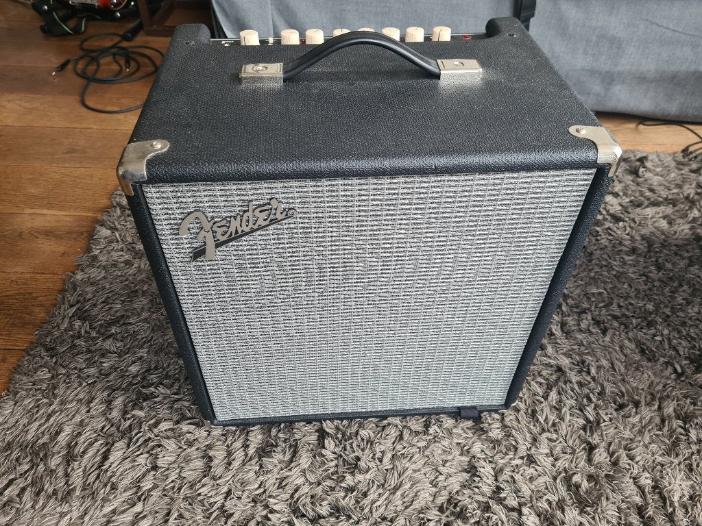 Fender Rumble 40 Basgitaarversterker, Muziek en Instrumenten, Ophalen of Verzenden, Zo goed als nieuw, Basgitaar, Minder dan 50 watt