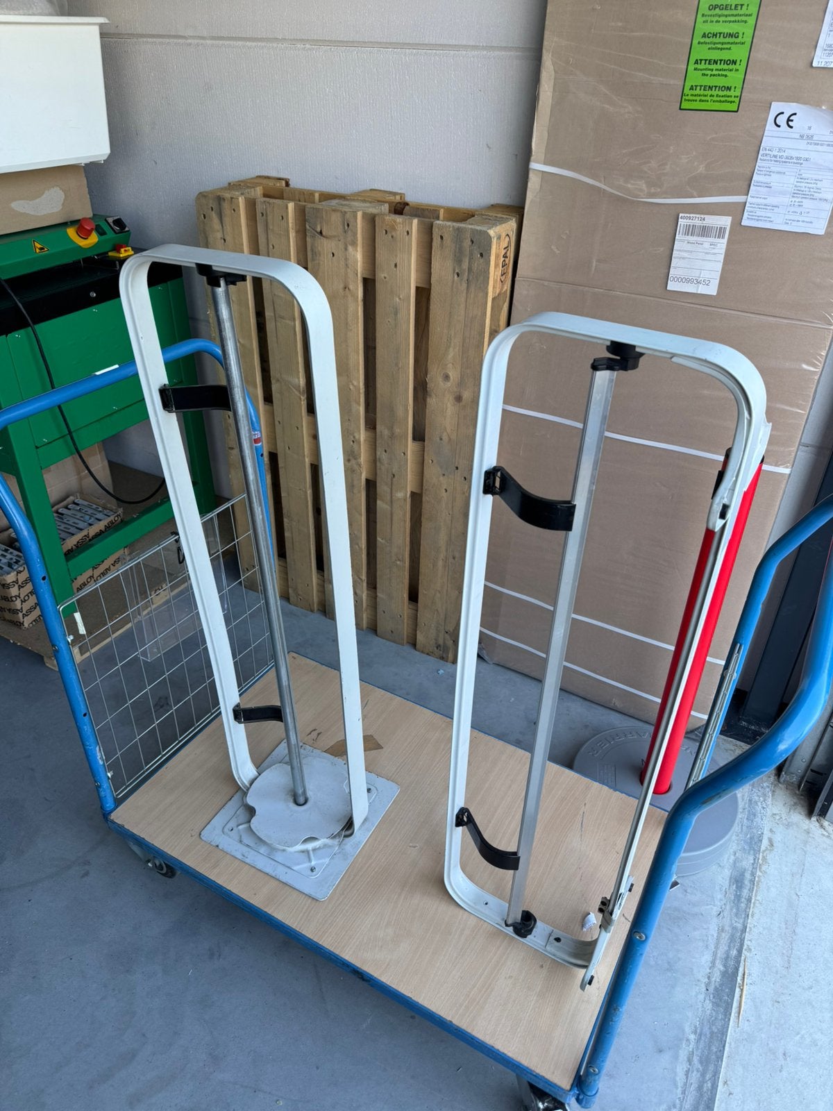 Rolhouders 100 cm breed. Verticaal en horizontale houders., Ophalen, Gebruikt