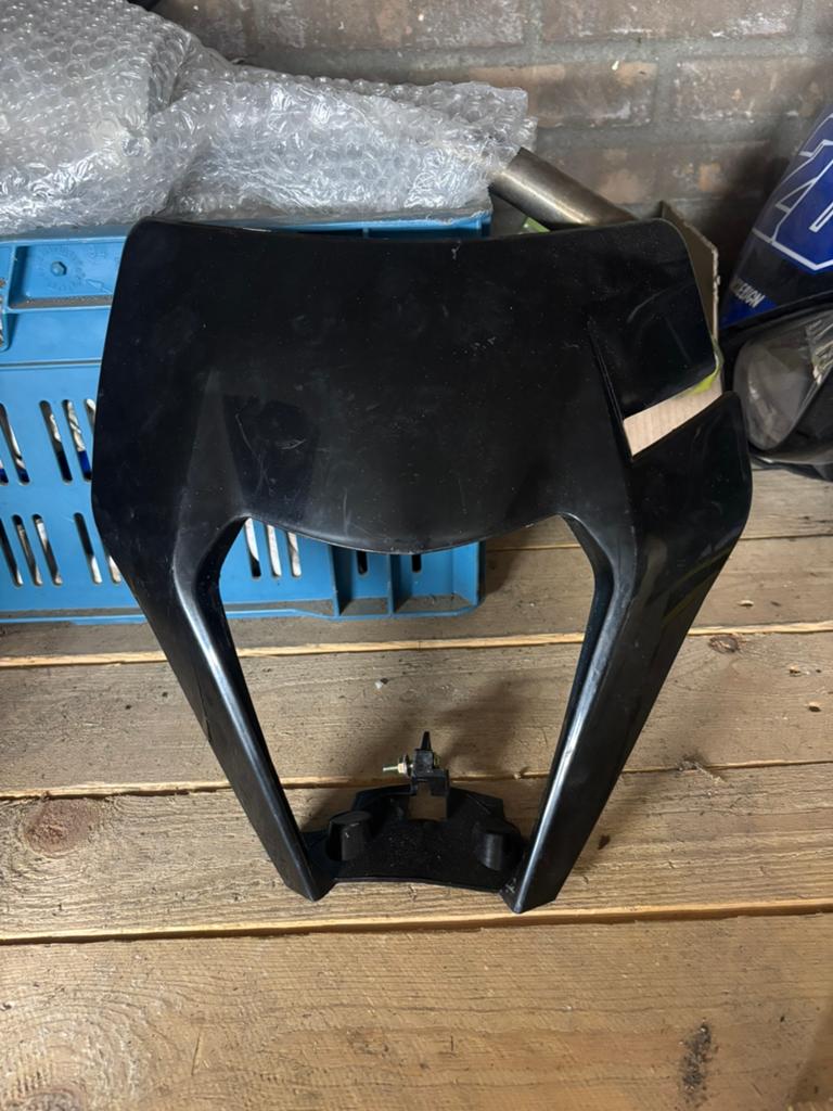 Ktm koplamp kap, Ophalen