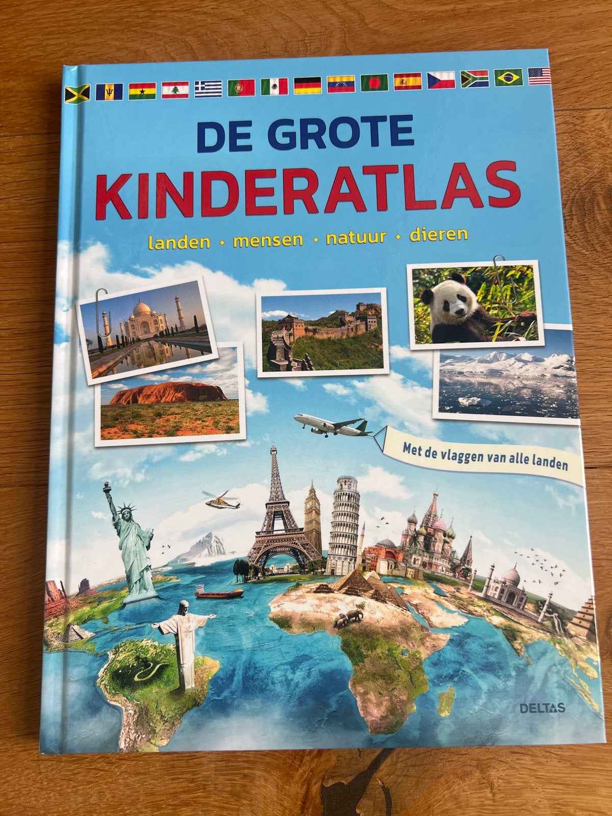 De Grote Kinderatlas - Landen, Mensen, Natuur, Dieren, Overige atlassen, 2000 tot heden, Ophalen of Verzenden, Zo goed als nieuw