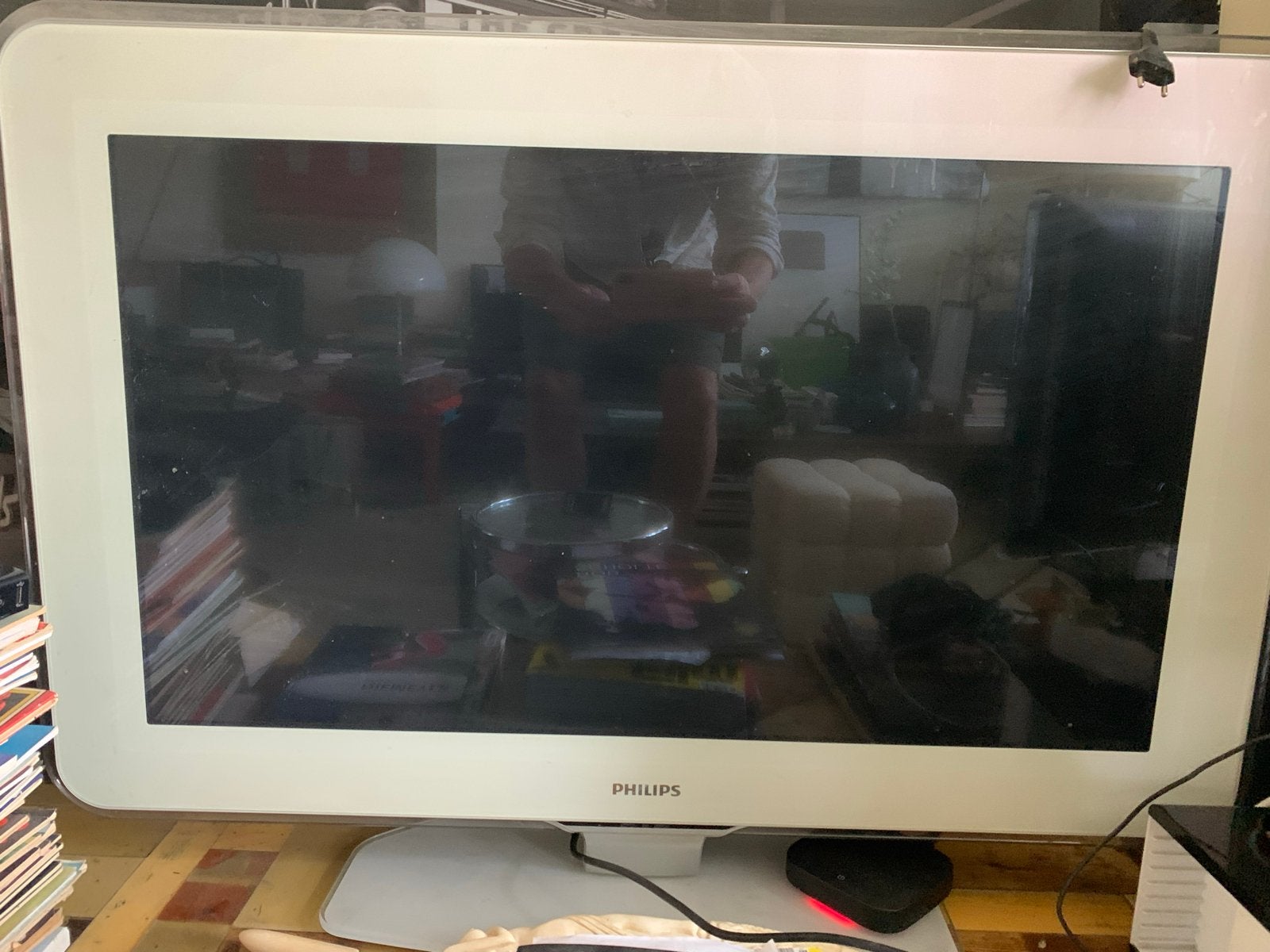 Defecte Philips Ambilight 42 inch TV op originele voet, Audio, Tv en Foto, Televisies, Ophalen, Niet werkend, 100 cm of meer, Philips