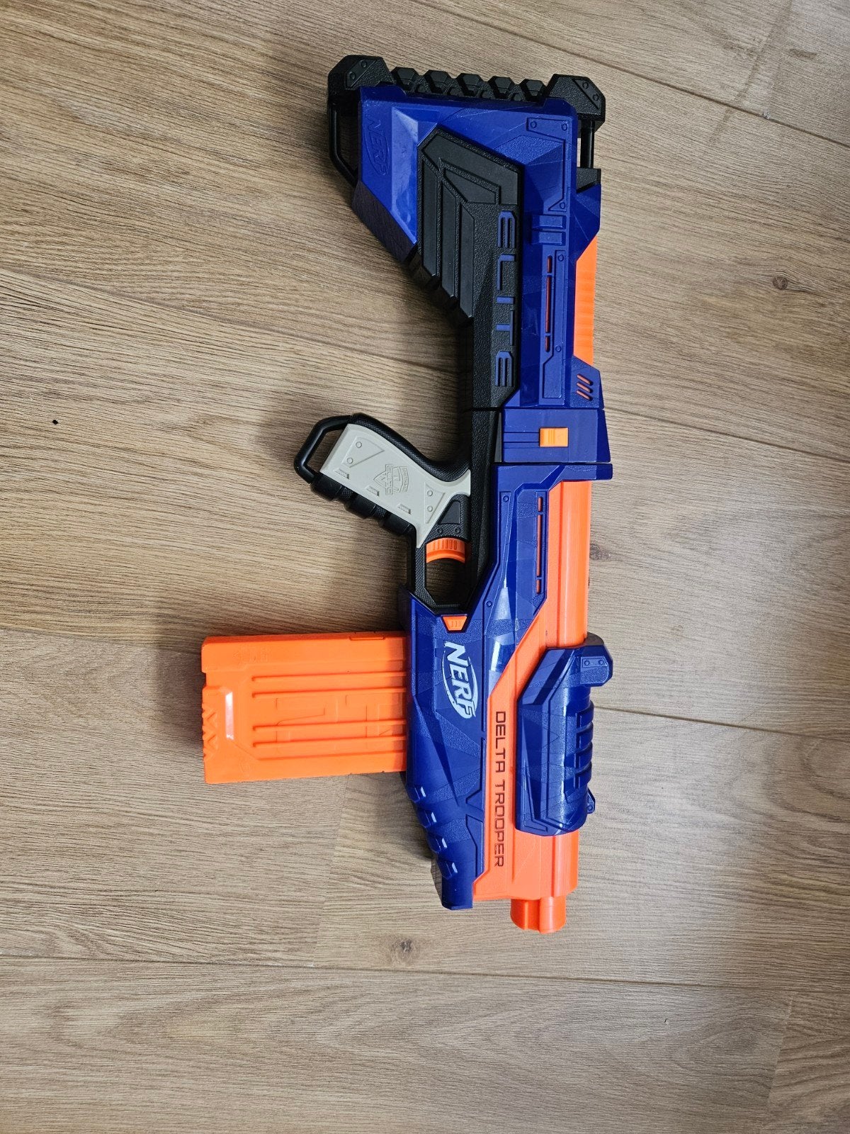 Nerf Elite Delta Trooper Blaster inclusief darts, Kinderen en Baby's, Speelgoed | Buiten | Actiespeelgoed, Ophalen of Verzenden