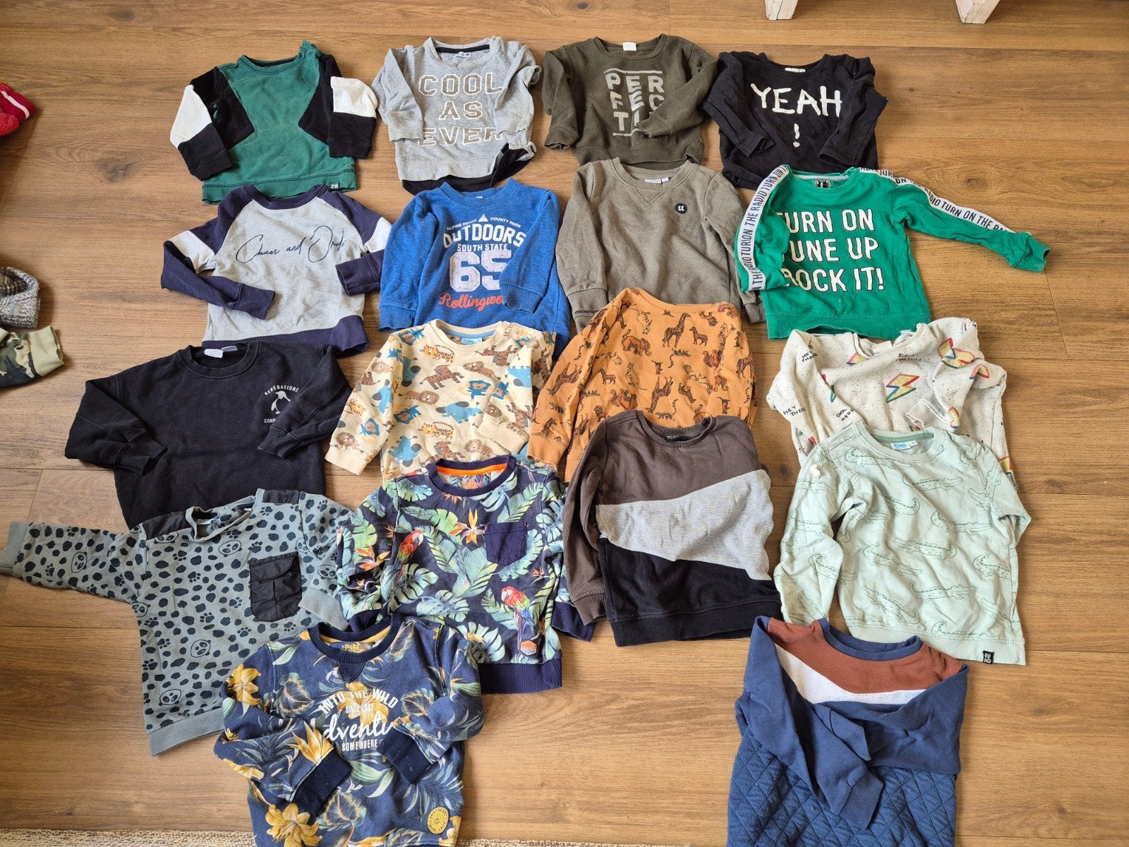 Groot kledingpakket jongen, 34 stuks,, maat 92,98,104, Ophalen of Verzenden, Gebruikt, Maat 92