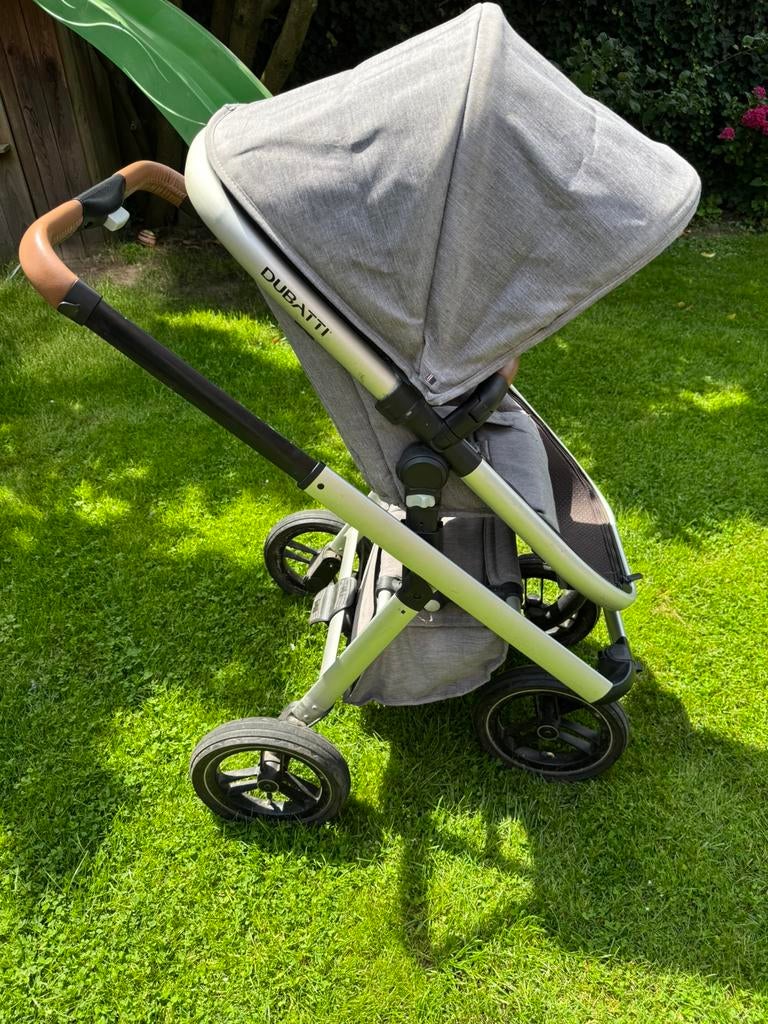 Dubatti kinderwagen, Ophalen, Gebruikt