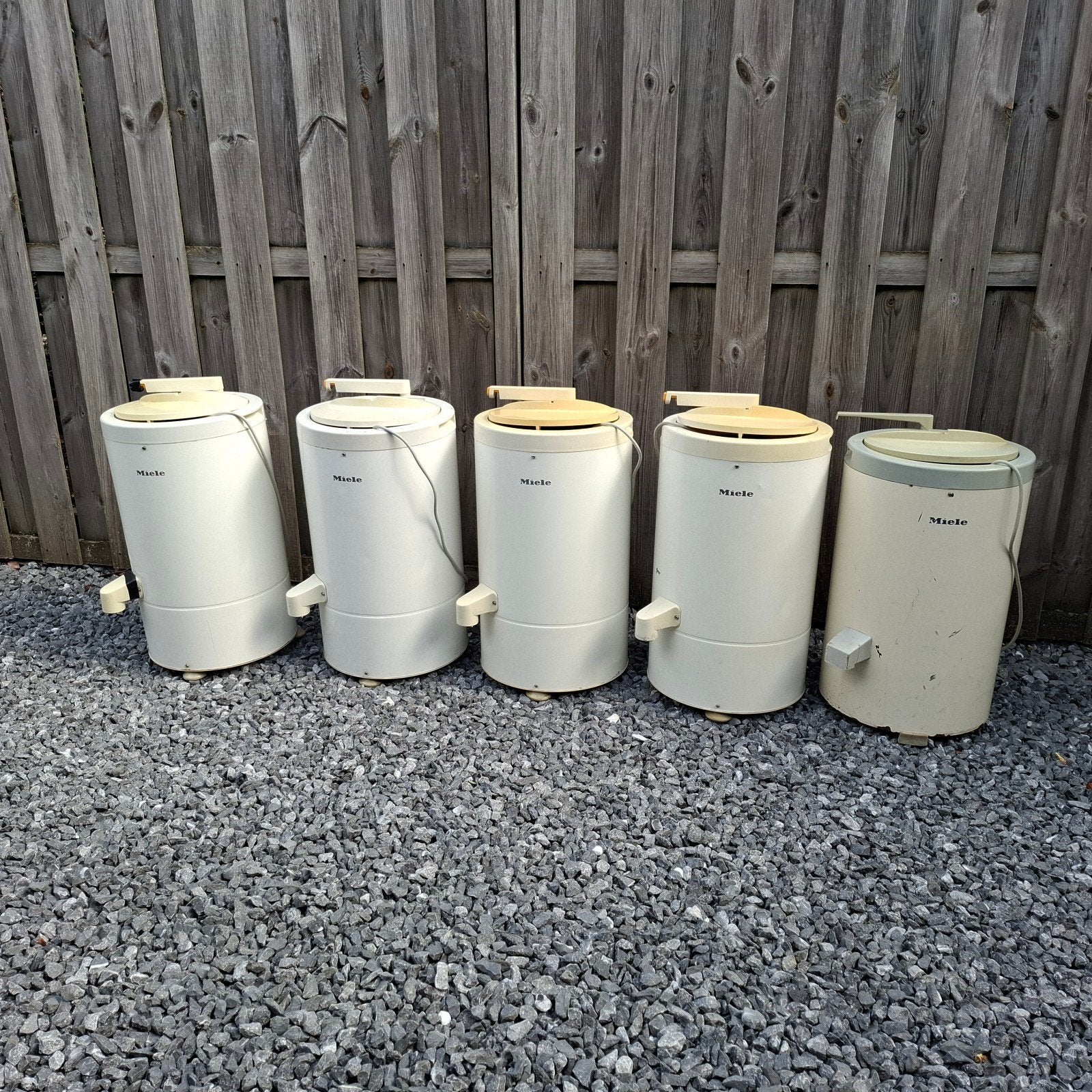 sterke Miele was centrifuge te koop. Sterke Miele kwaliteit, 40 liter of meer, Ophalen