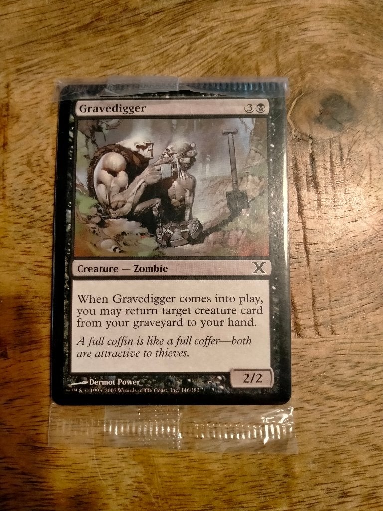 Wizards of the Coast Hasbro trading cards pack gravedigger, Ophalen of Verzenden, Zo goed als nieuw, Foto of Kaart