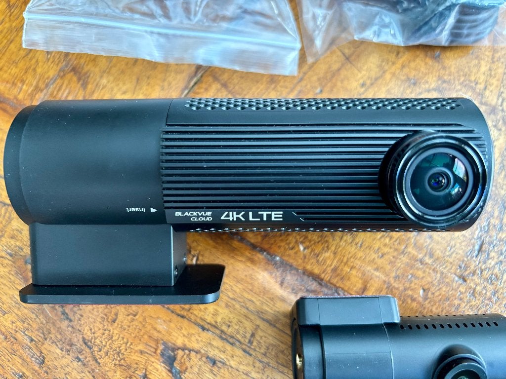 Dashcam BlackVue DR970X-2CH LTE Plus II - 256Gb, Auto diversen, Dashcams, Ophalen of Verzenden, Zo goed als nieuw