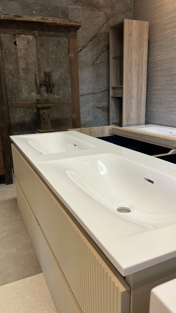 Badmeubel 140cm beige zandkleur nu van €2495 voor €1150 NEW, Huis en Inrichting, Ophalen, Brauer, Www.douchezaak.nl, 100 tot 150 cm