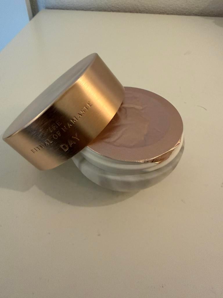 Nieuw Rituals Namaste anti aging day cream, Ophalen of Verzenden, Nieuw, Gehele gezicht