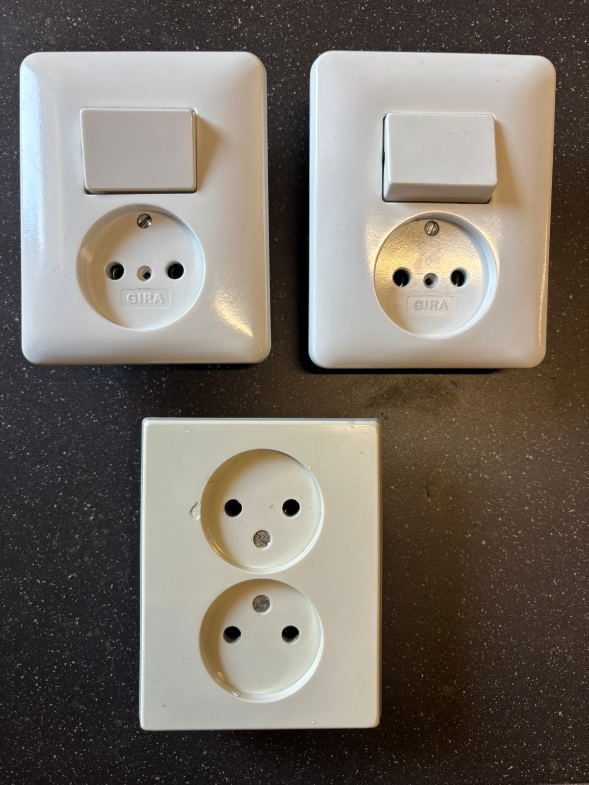 Gira stopcontact met schakelknop, Ophalen of Verzenden, Zo goed als nieuw, Stopcontact