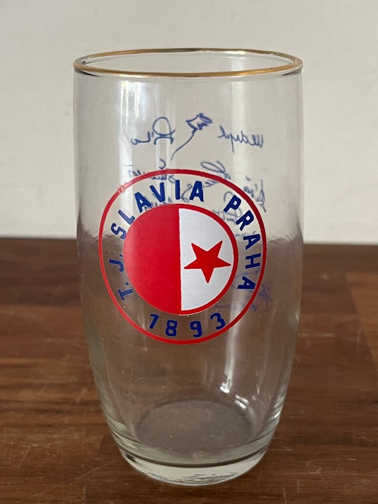 SK Slavia Praha Glas met spelershandtekeningen, Ophalen of Verzenden, Zo goed als nieuw, Buitenlandse clubs