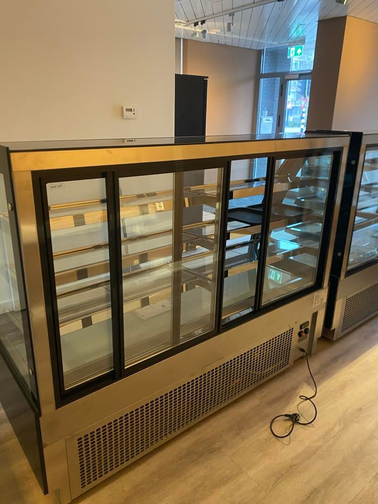 2xNieuwe Gekoelde Vitrine met LED-verlichting 180cm, Ophalen, Nieuw zonder verpakking, Koelen en Vriezen