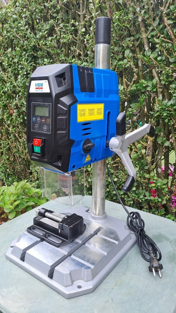 HBM Tafelboormachine - Kolomboormachine, Doe-het-zelf en Verbouw, Gereedschap | Boormachines, Ophalen, 600 watt of meer, Variabele snelheid