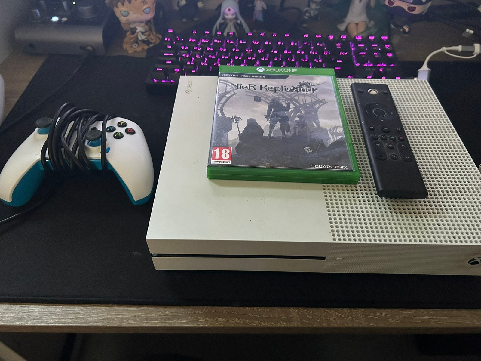 Xbox one S met controller en spel, Spelcomputers en Games, Xbox One S, Ophalen of Verzenden, Zo goed als nieuw, Met 1 controller