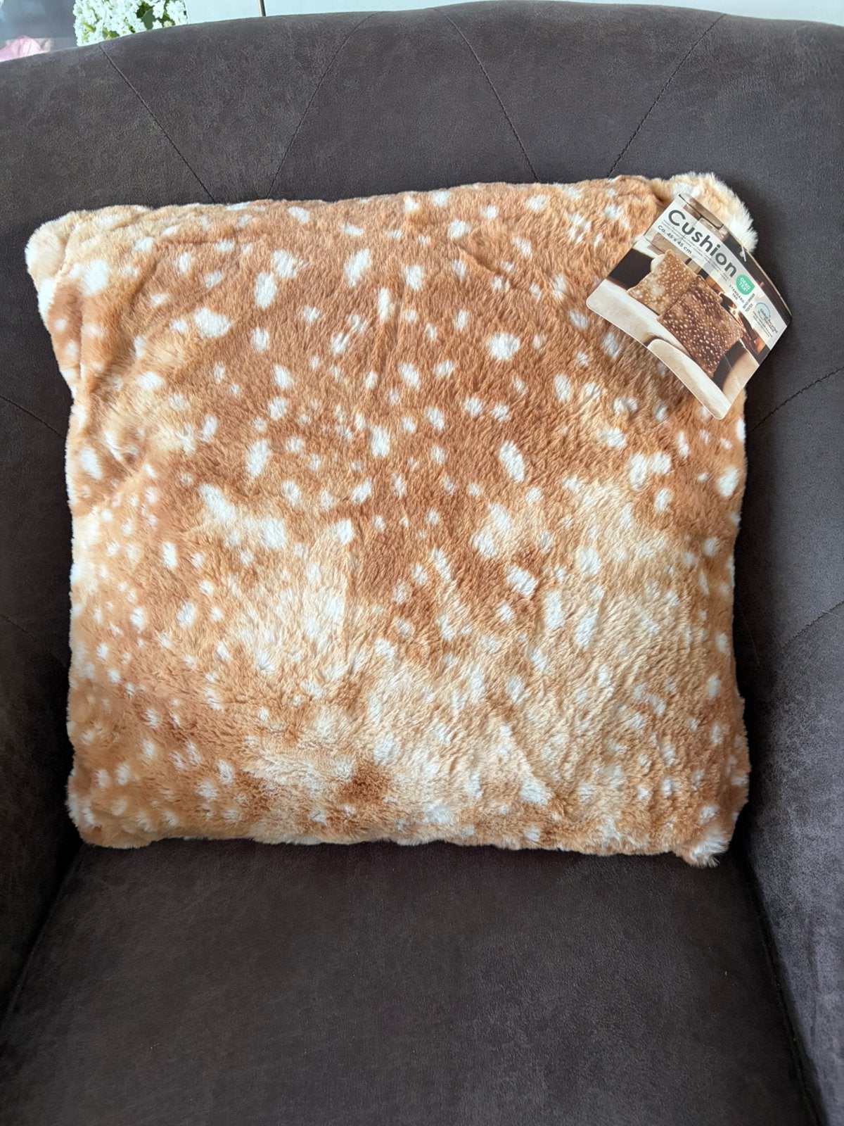Viral faux fur cushion / bambi imitatiebont kussen nieuw, Afneembare hoes, Bruin, Vierkant, Nieuw