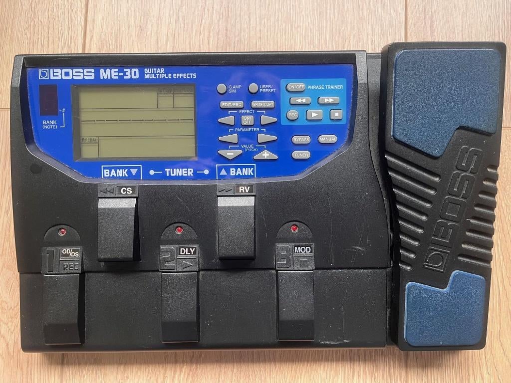 Boss ME-30 gitaar multi-effect pedaal, Ophalen of Verzenden, Gebruikt, Multi-effect