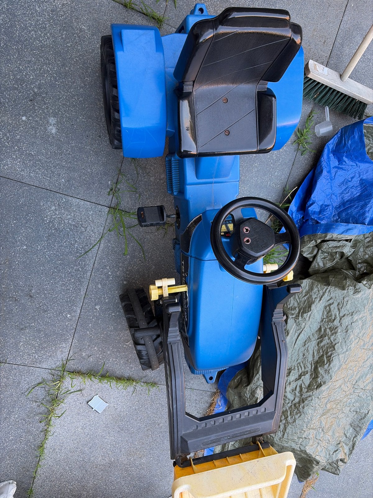 Blauwe traptractor met aanhanger voor kinderen, Ophalen, Gebruikt