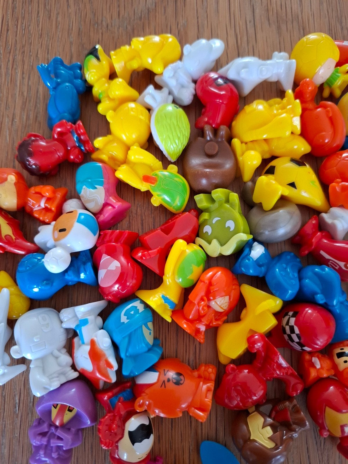 Gezocht: grote partij gogo's poppetjes crazy bones, Verzamelen, C1000, Ophalen of Verzenden
