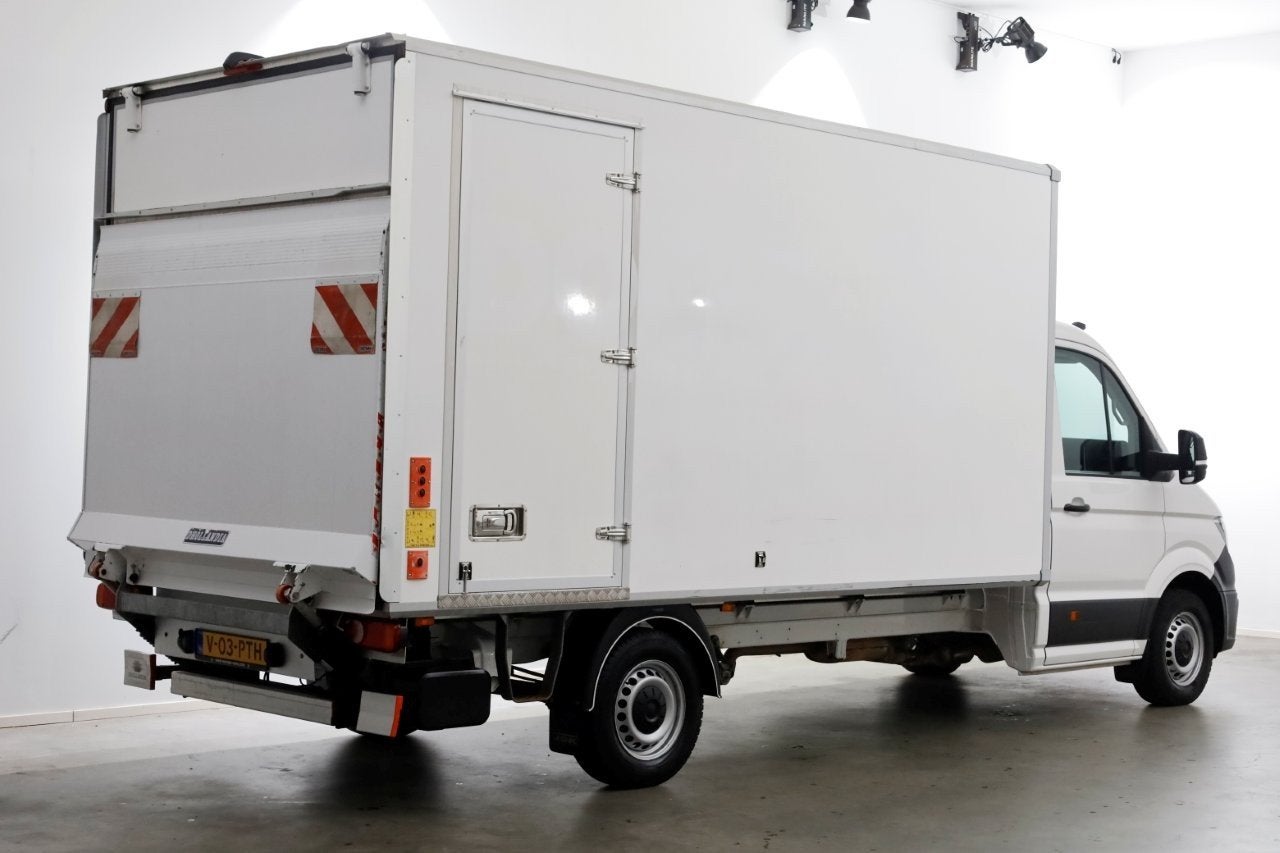 Volkswagen Crafter 35 2.0 TDI 140pk Bakwagen met laadklep en, Dealer onderhouden, Gebruikt, 4 cilinders, Volkswagen