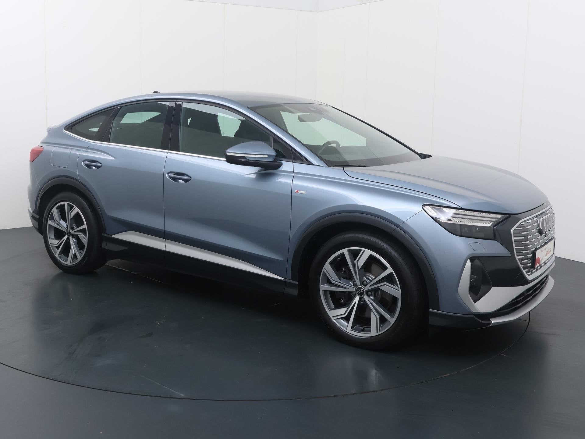 Audi Q4 Sportback e-tron 45 quattro S edition 77 kWh | 265 P, Auto's, 12 maanden, Gebruikt, Blauw, 33 min