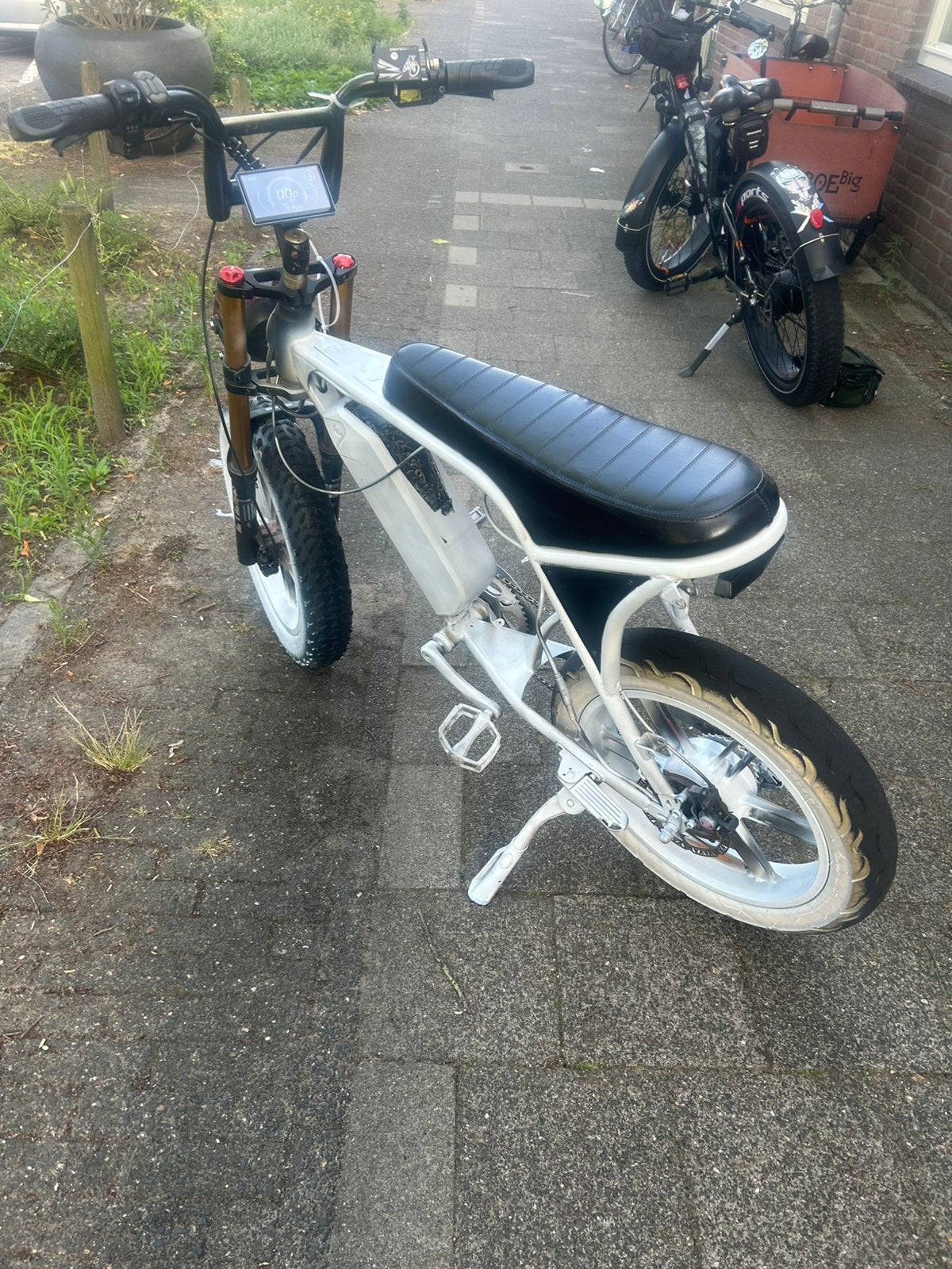 Witte fatbike 25km/p 750watt, Fietsen en Brommers, Elektrische fietsen, Ophalen, Zo goed als nieuw, 30 tot 50 km per accu