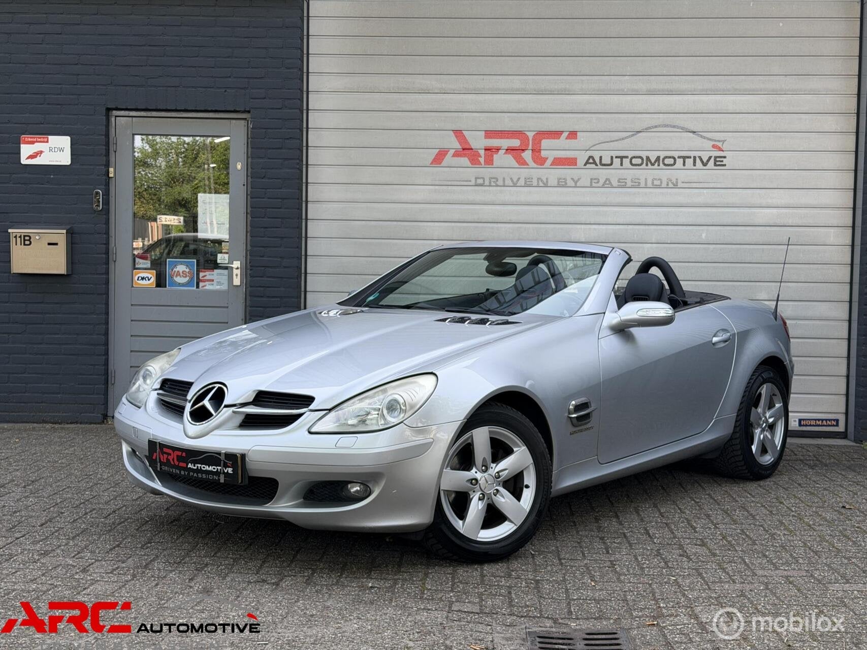 Mercedes SLK 200 Kompresser - Stoelverwarming/Airscarf/Leer!, Auto's, Achterwielaandrijving, Gebruikt, Zwart, 4 cilinders